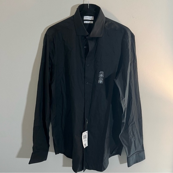 Calvin Klein Steel Men's Slim-Fit Non-Iron Stretch Performance Dress Shirt - Picture 2 of 3